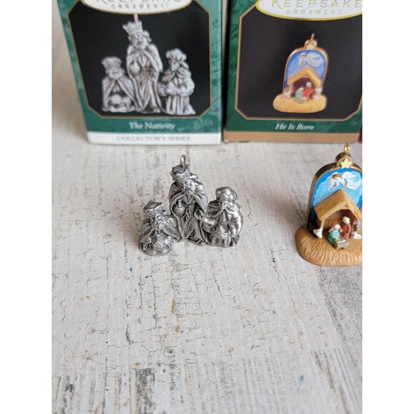 Hallmark miniature religious nativity scene Jesus three kings ornament Xmas - Picture 2 of 6